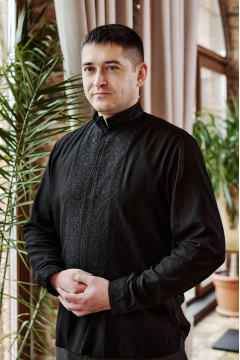 Men's embroidered shirt "Tryzub" in black with black ornament